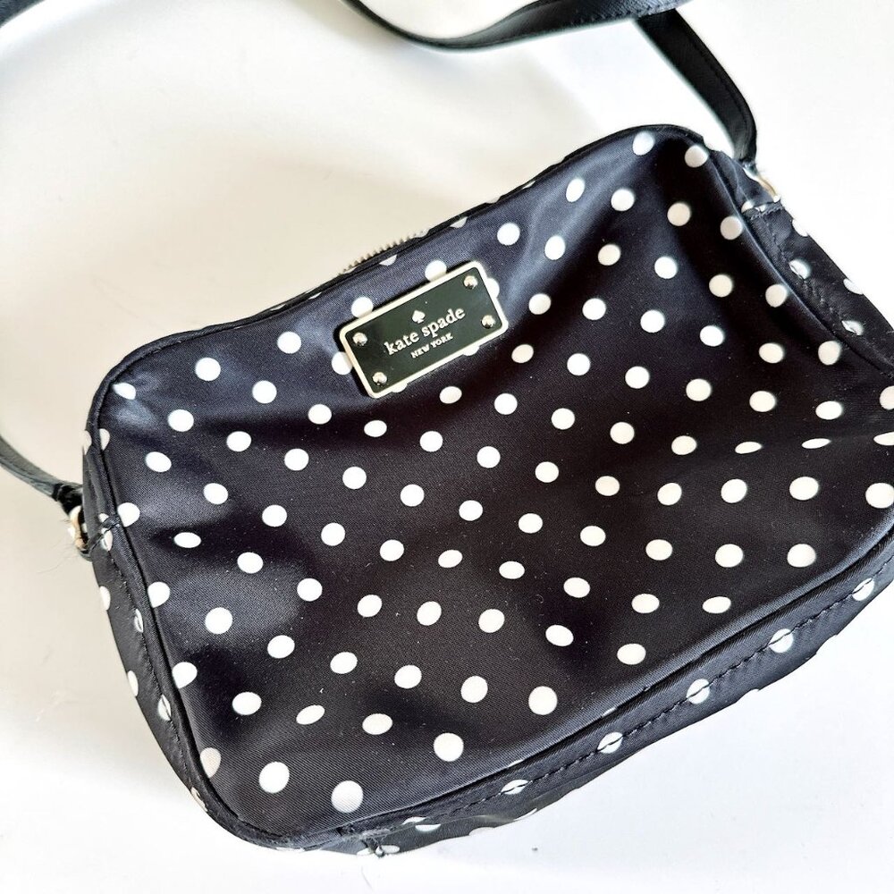 KATE SPADE BLACK & WHITE POLKA DOT CROSSBODY PURSE - Picture 4 of 10